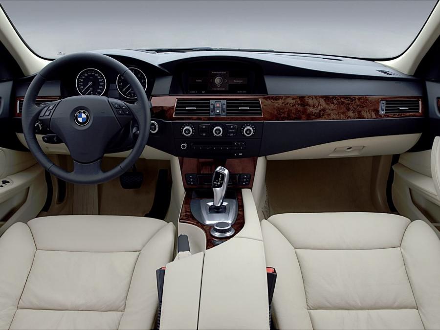  BMW 530i 2007 года  (фото 5 из 30)